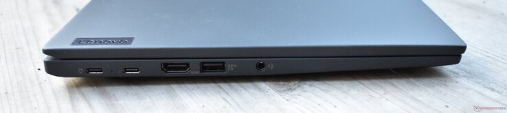 Left: USB 4, USB-C 3.2 Gen 2, HDMI, USB-A 3.2 Gen 1, 3.5mm audio