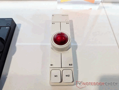 Keychron Trackball white. (Image source: Notebookcheck/Stephen Pereyra)