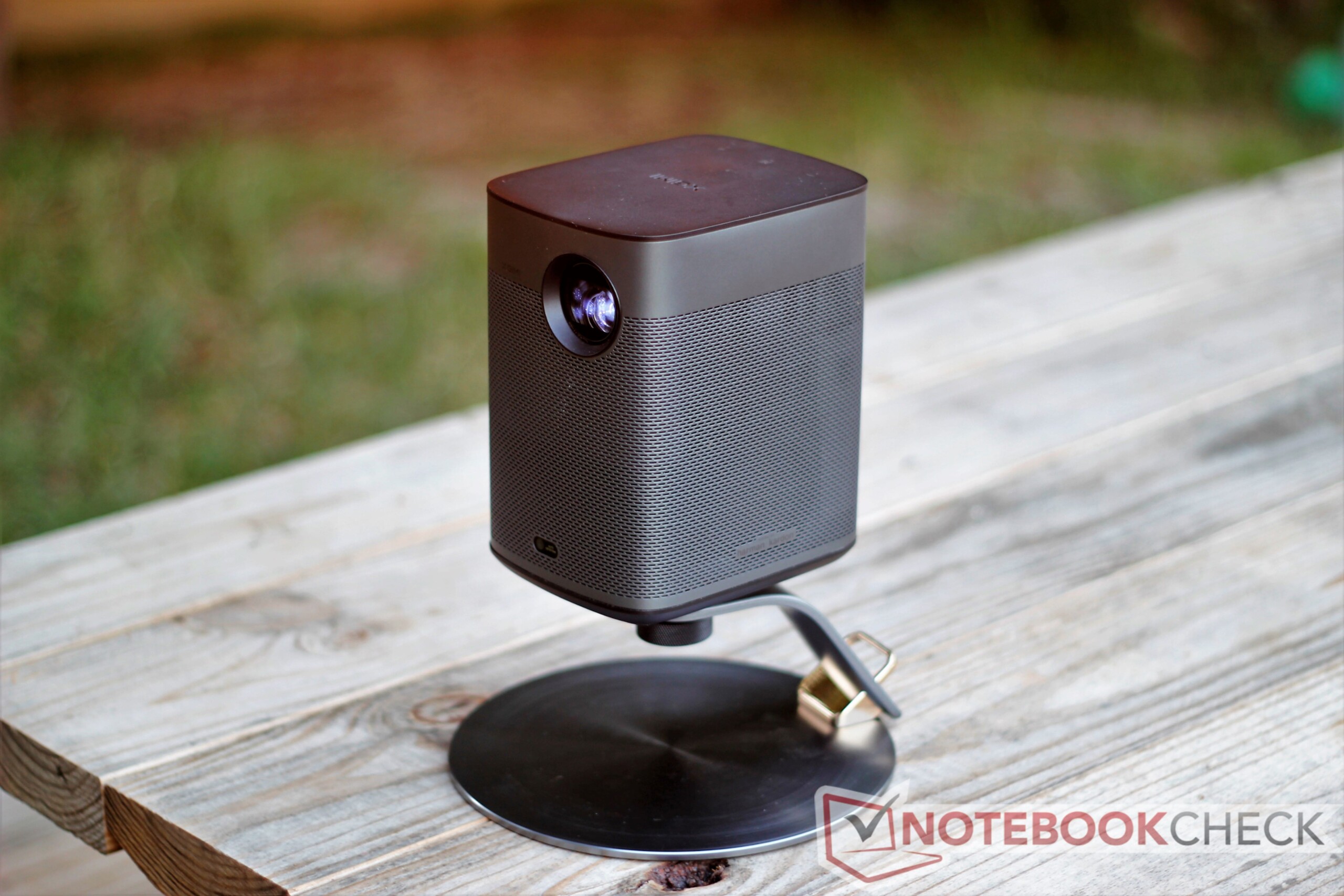 Xgimi Halo Plus (Halo+) portable smart projector hands-on