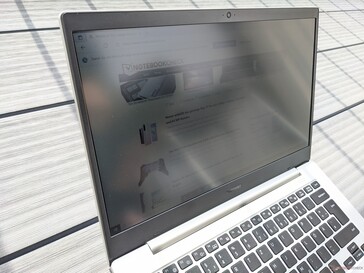 Samsung Galaxy Book Go - Outdoor use