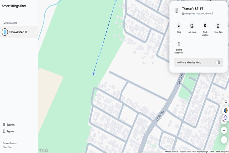 Samsung’s offline finding relies on a network of nearby Galaxy devices to anonymously and securely relay Bluetooth Low Energy signals. (Image source: Notebookcheck - Darryl Linington)