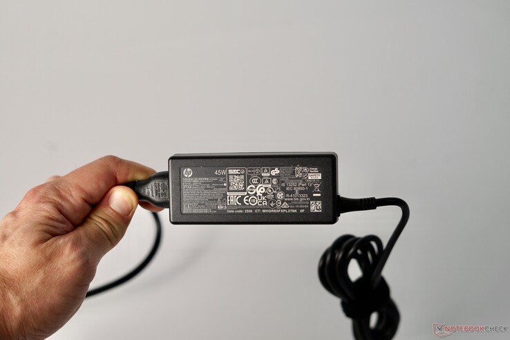 45-watt power supply unit with barrel plug