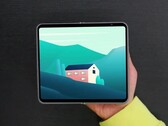 The Pixel Fold will be wider than the Galaxy Z Fold4. (Image source: Dave2D)