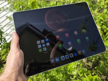 Oppo Pad 4 Pro: Outdoor viewing