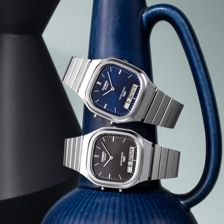 The Casio AQ-240E-2A2 and the AQ-240E-1A comes with a silver-tone finish