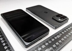 The Pixel 9 Pro Fold looks nothing like last year's Pixel Fold. (Image source: NCC)