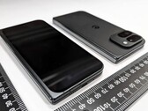 The Pixel 9 Pro Fold looks nothing like last year's Pixel Fold. (Image source: NCC)
