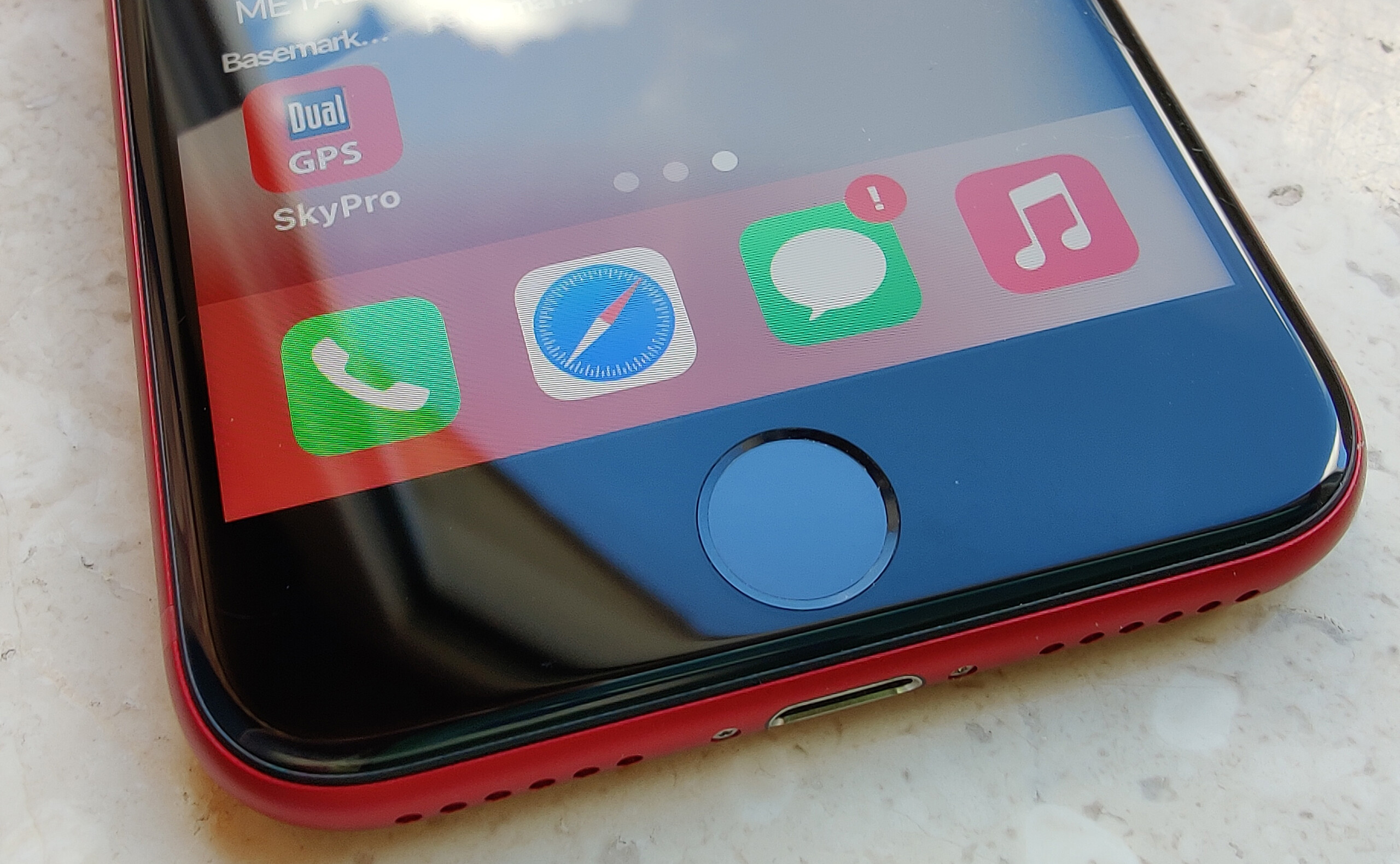 Apple Iphone Se 22 Smartphone Review Affordable Iphone Dwarf With 5g And Retro Charm Notebookcheck Net Reviews