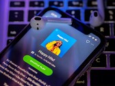 Spotify Premium kostet bald 11,99 Euro pro Monat. (Bildquelle: Omid Armin)