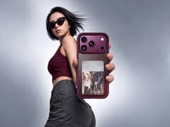 Ugreen Magic E ink Screen Case adds a display on the back of iPhone 18 pro for showing photos.