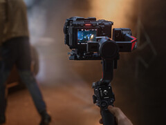 The RS 5 has only been pictured in a single colour option so far, mirroring the RS 4 Pro shown here. (Image source: DJI)