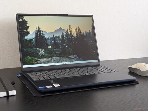 Lenovo IdeaPad Slim 3 15IRH10R laptop review: Intel Core 5 210H debut