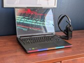 The Raider 16 Max HX OLED display may be visually stunning, but it's missing some common features
