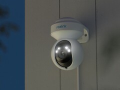 The Reolink E1 Outdoor Pro security camera supports dual-band Wi-Fi 6. (Image source: Reolink)