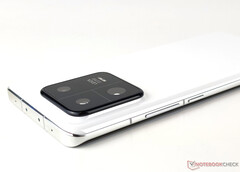 The Xiaomi 14 Pro will match its predecessor&#039;s wired charging capabilities, pictured. (Image source: Notebookcheck)