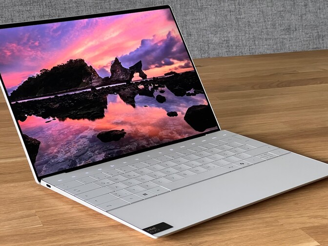 Compact Dell XPS 13 9340 with Core Ultra 7 and 120Hz hits lowest