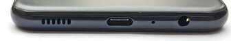 Bottom: speaker, USB-C, microphone, 3.5 mm audio port