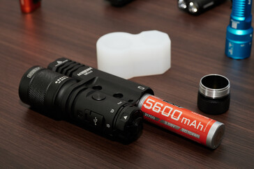 Included is the new 5,600 mAh battery unveiled by Acebeam a few months ago.