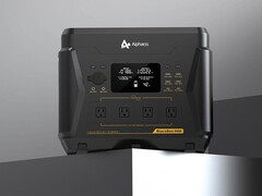 The AlphaESS BlackBee 2000 power station can simultaneously charge 15 devices. (Image source: AlphaESS)