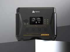 The AlphaESS BlackBee 2000 power station can simultaneously charge 15 devices. (Image source: AlphaESS)