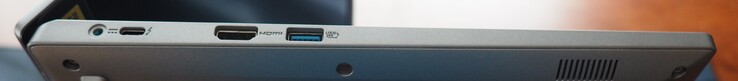Left side: power connection, USB-C 4 (Thunderbolt 4, Power Delivery, DisplayPort 1.4), HDMI 2.1, USB-A 3.0
