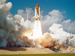 The Space Shuttle Challenger launching from Complex 39 (Image source: NASA via Unsplash; cropped)