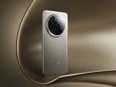 Vivo Y300 Pro+ could feature a battery with a rated capacity of 7,320 mAh. Pictured: Y300 Pro. (Image source: Vivo)