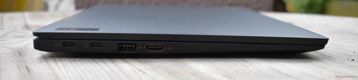 2x Thunderbolt 4, USB A 3.2 Gen 1, HDMI