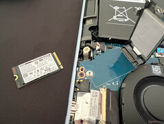 Replaceable M.2 2242 SSD