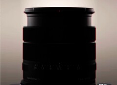 Sony will soon release a new compact camera with a superzoom lens.