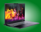 The Adder Pro contains a 165 Hz and 16:10 OLED display.