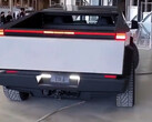 Tesla Cybertruck rear lights sequence (image: S3XY Astro)