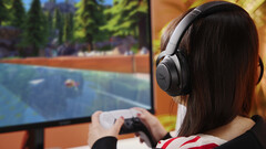 HyperX Cloud Mix 2 can deliver up to 110 hours of battery life (Image source: HyperX)