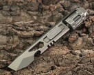Rixel’s compact multi-tool pry bar weighs just under 90 grams.