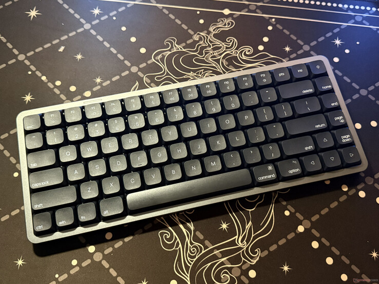 The Akko Air 01 without the backlight on