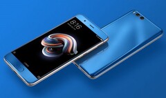 The Xiaomi Mi Note 3 in the heady pre-notch smartphone era. (Image source: PiunikaWeb)