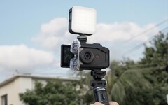 SmallRig turns the Canon PowerShot V10 into powerful little vlogging setup. (Image source: SmallRig)