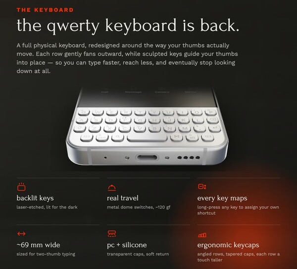 The Minimal Phone 2 has an improved backlit QWERTY keyboard.