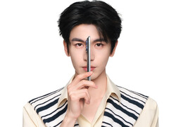 The Moto X70 Air starts at around $365 in China. Pictured: a promo picture of the phone. (Image source: Motorola)