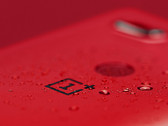 OnePlus 5T Lava Red Limited Edition close up, Sandstone model might launch January 2018