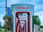 In addition to the hiring freeze, every tenth employee at Tesla could potentially lose their job (Image: Trac Vu)