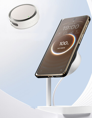 The wireless charger and cooler combo