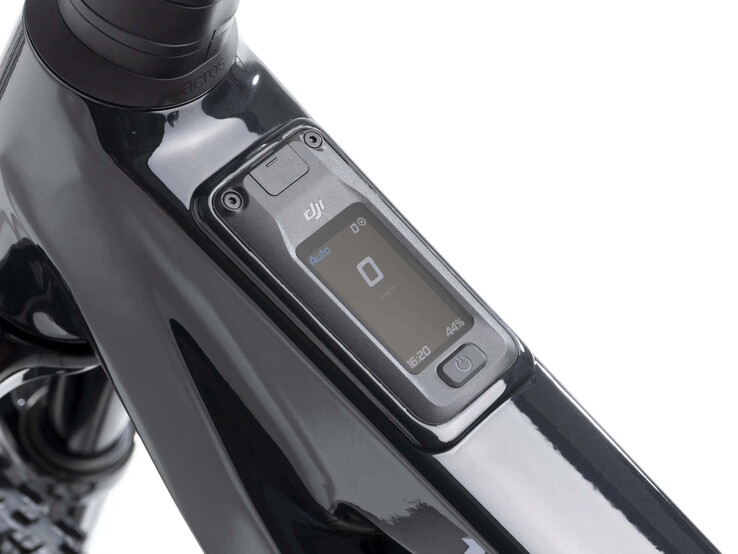Typical for an e-MTB: The display is not very prominently positioned.