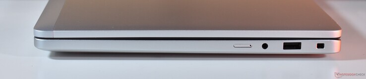 right: nanoSIM, 3.5mm Audio, USB-A 3.2 Gen 1, Noble Lock Slot