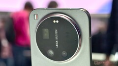 Two leakers have shared details about the upgrades expected to grace the Xiaomi 18 Ultra's optical zoom camera.