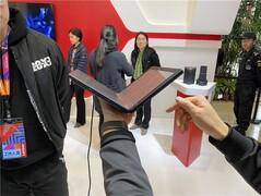 Foldable ThinkPad X1. (Image source: Lenovo/ITHome)