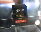 The latest SD Express 8.0 specs allow for transfer speeds of up to 4 GB/s. (Image Source: thanhnien.vn)