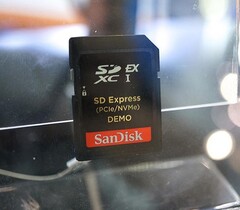 The latest SD Express 8.0 specs allow for transfer speeds of up to 4 GB/s. (Image Source: thanhnien.vn)