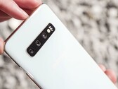 The next generation of Samsung flagship cameras may have an edge over current models. (Source: AndroidPIT)