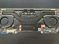 Cooling unit with two fans